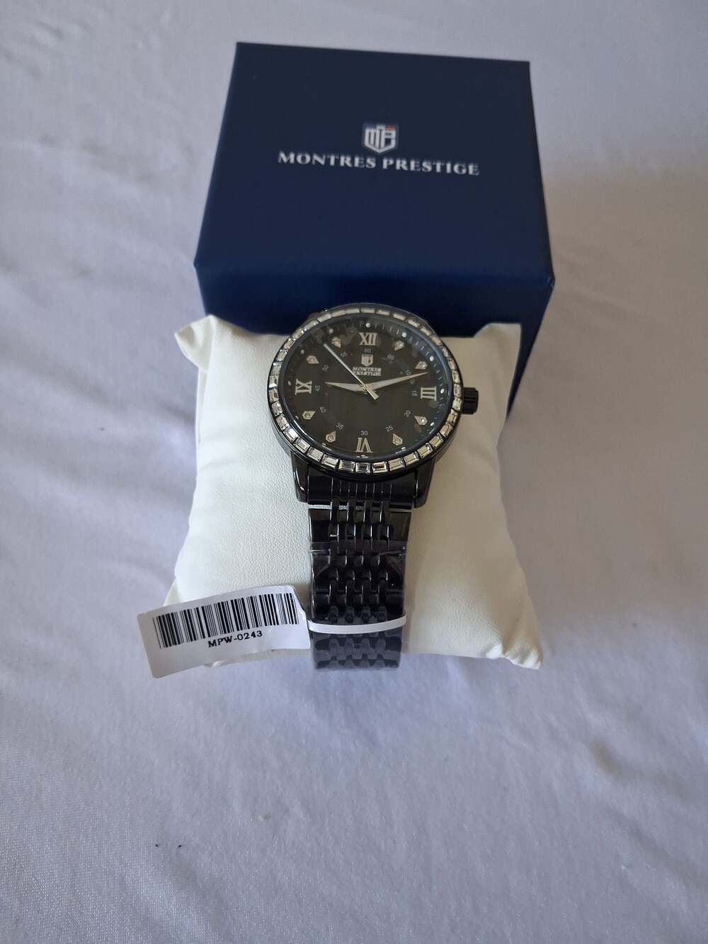 Montres Prestige Classic MPW-0243 Men's Black Quartz Watch with Crystal Bezel